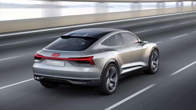 audi_etron_sportback_concept_19042017_08.jpg