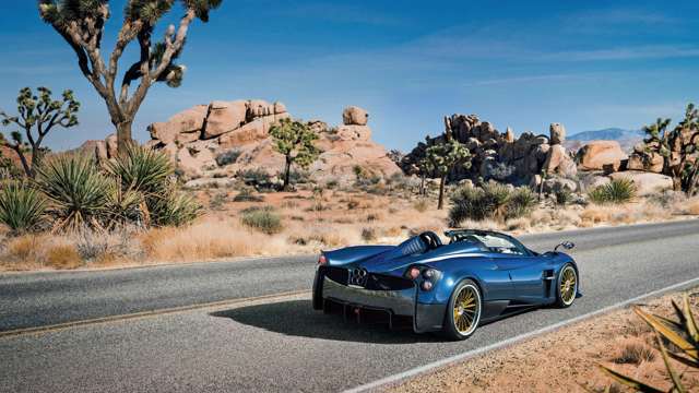 roadster.desert.01.jpg