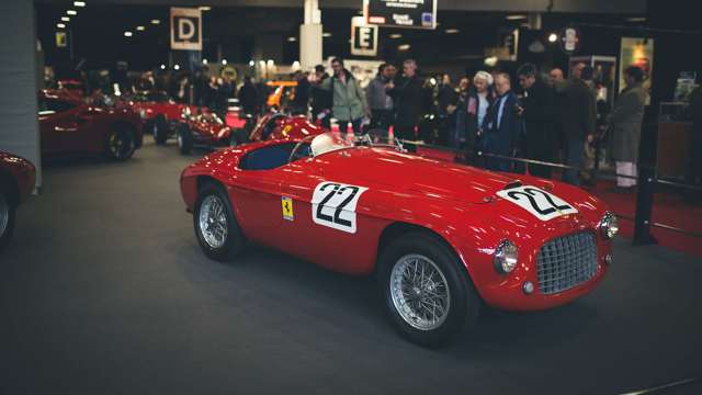 retromobile_ferrari_70_14021733.jpg