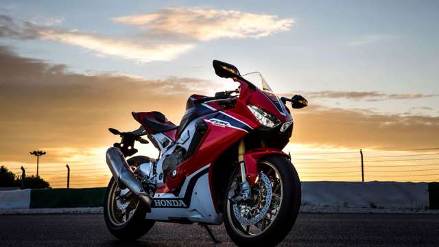 honda_fireblade_sp_28071702.jpg