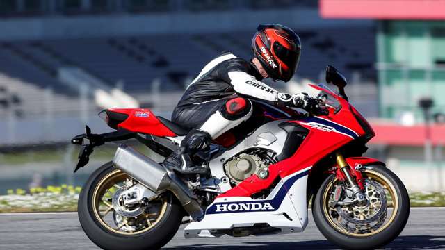 honda_fireblade_sp_28071746.jpg