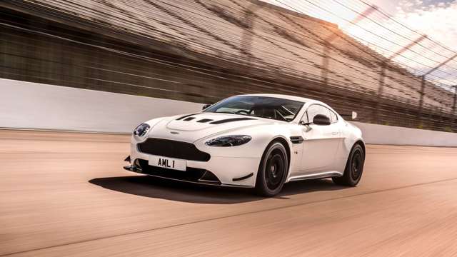 aston_martin_vantage_amr_goodwood_15062017_accessories_01.jpg