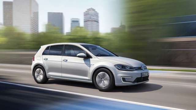 volkswagen_e-golf_review_goodwood_17052017_01.jpg
