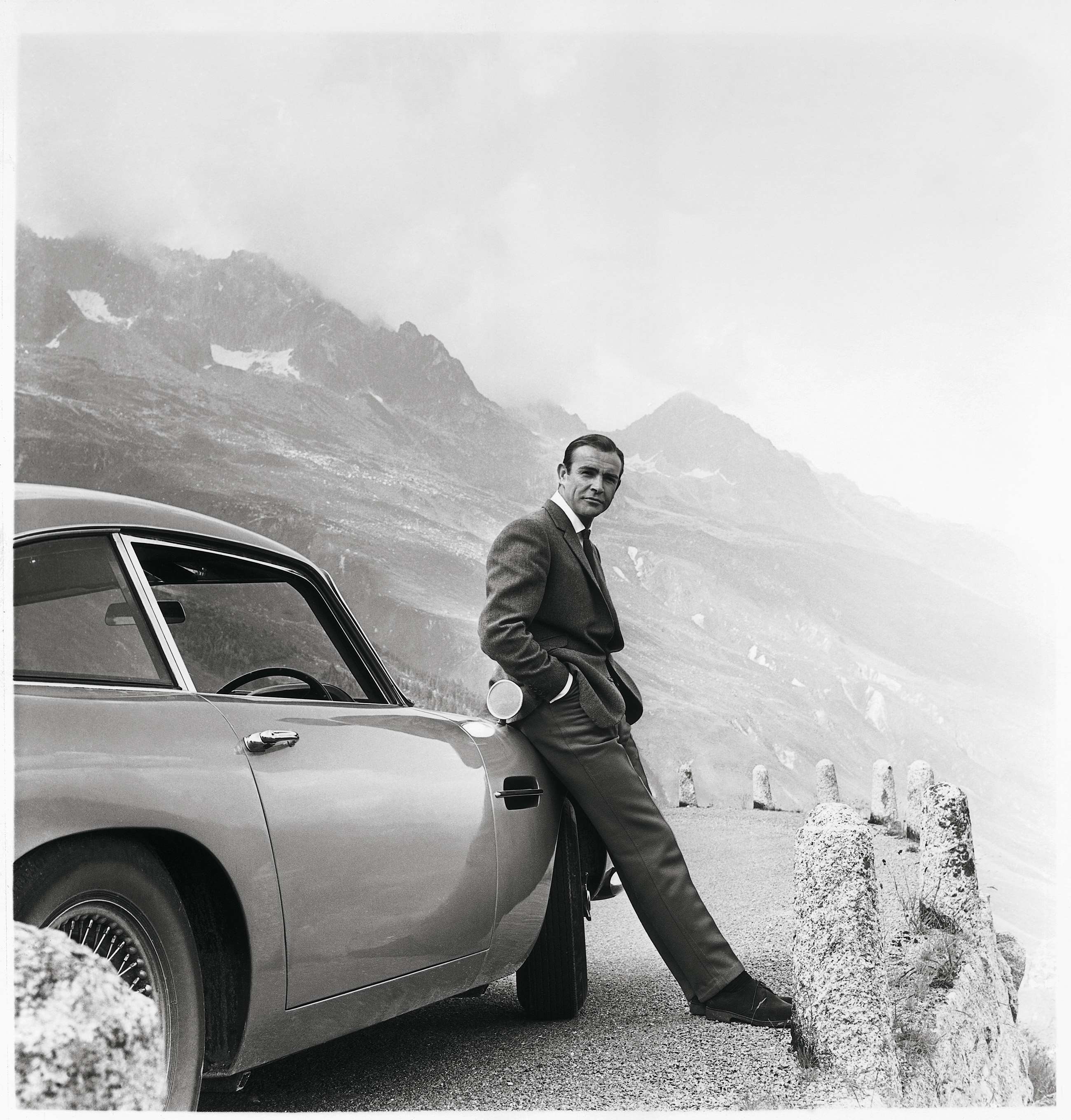 james_bond_aston_martin_db5_20081801.jpg