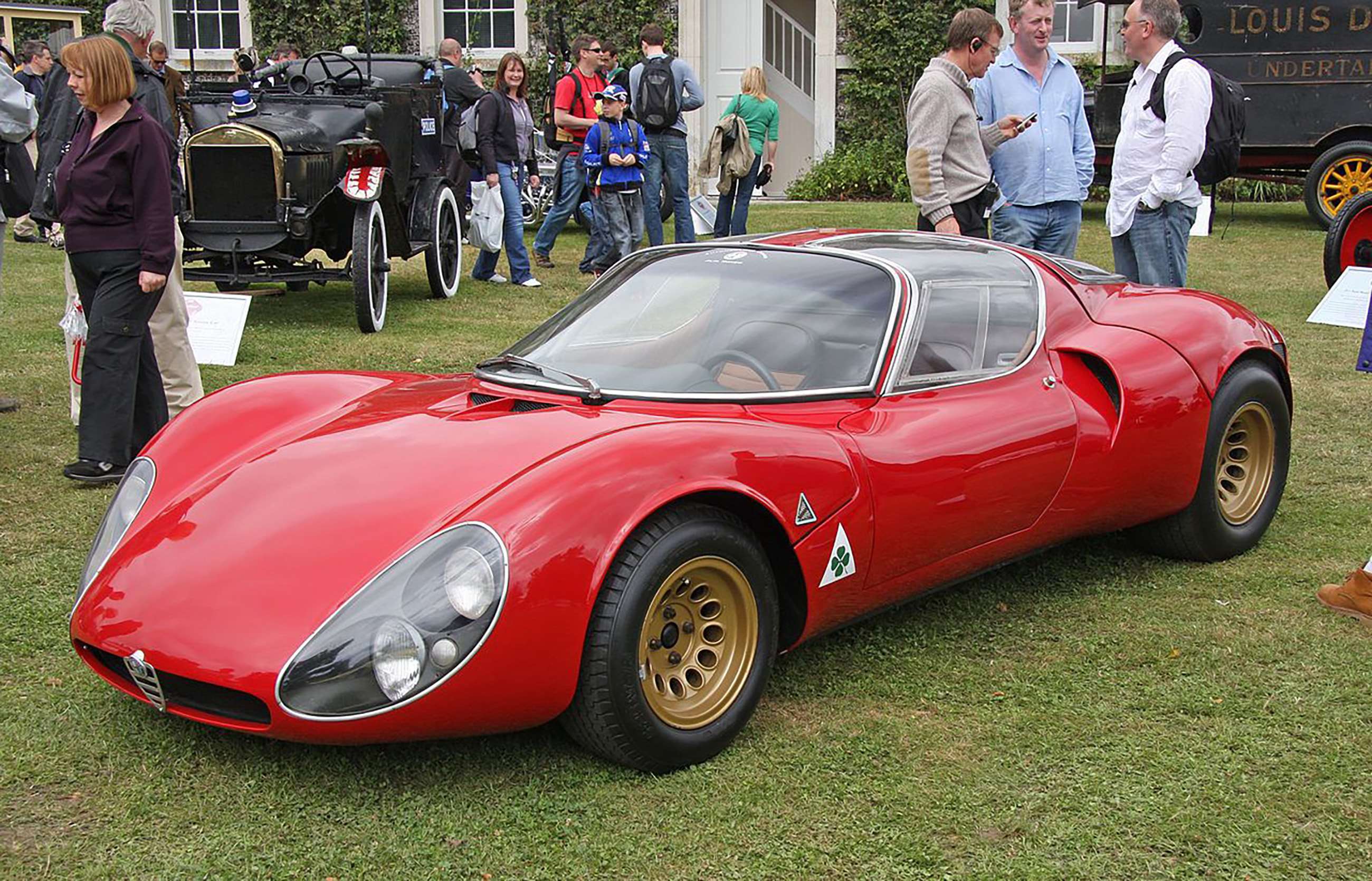 The original Alfa Romeo 33 Stradale. Could the 6C take inspiration from this?