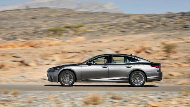 lexus_ls_first_drive_goodwood_24011807.jpg
