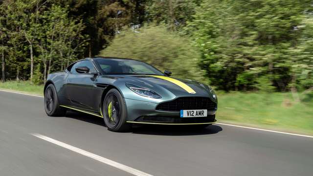 aston_martin_db11_amr_07061879.jpg