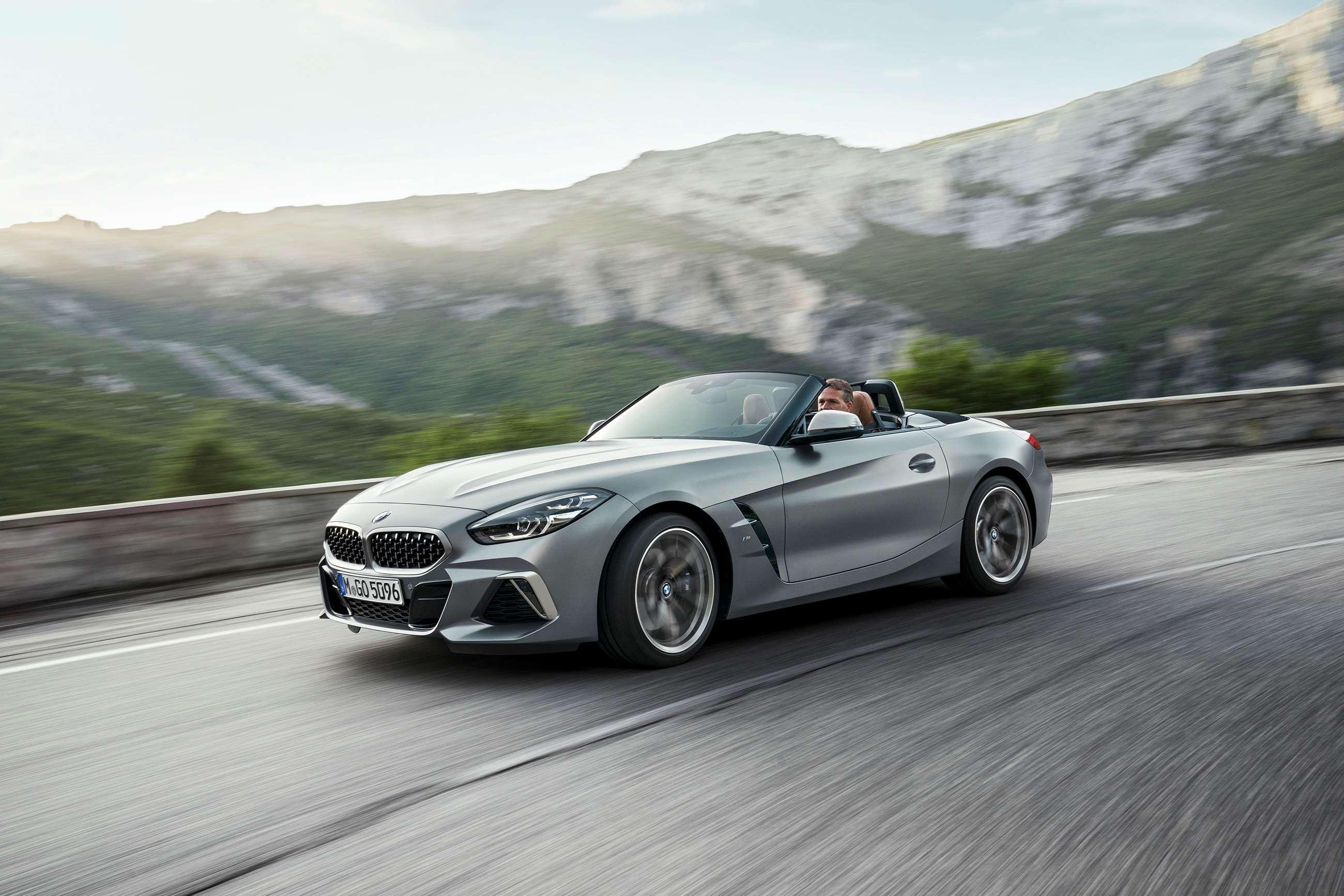 bmw_z4_19091839.jpg