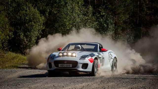 jaguar_f_type_rally_14111805.jpg