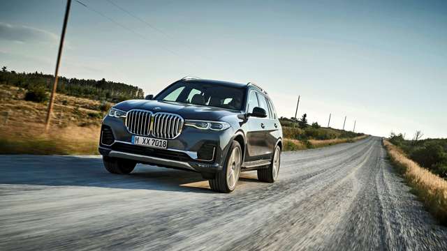 bmw_x7_18101805.jpg