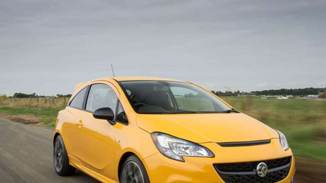 vauxhall_corsa_gsi_28091804.jpg