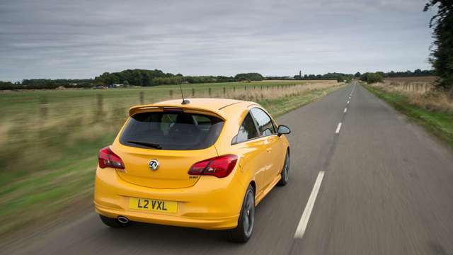 vauxhall_corsa_gsi_28091806.jpg