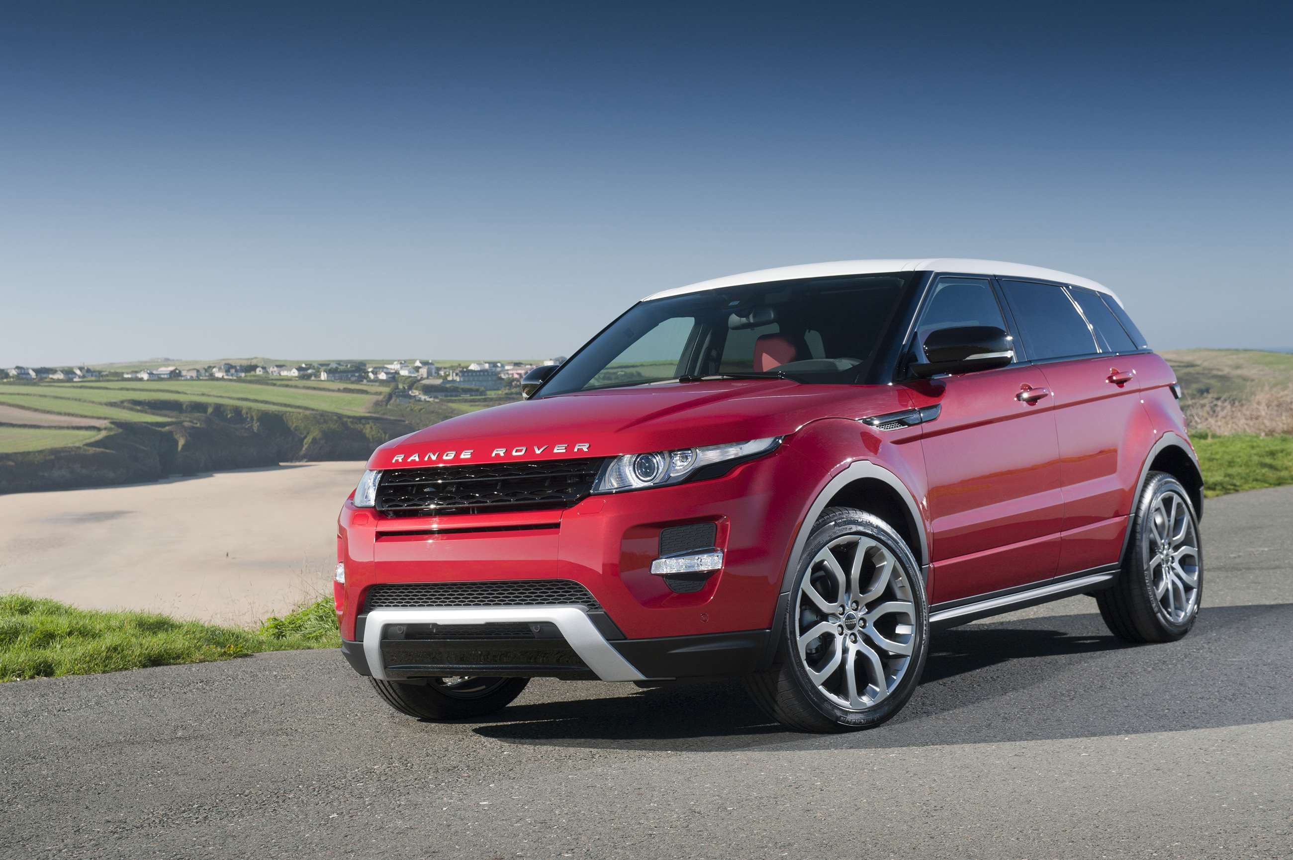 10-most-influential-cars-of-the-decade-4-range-rover-evoque-goodwood-30122019.jpg