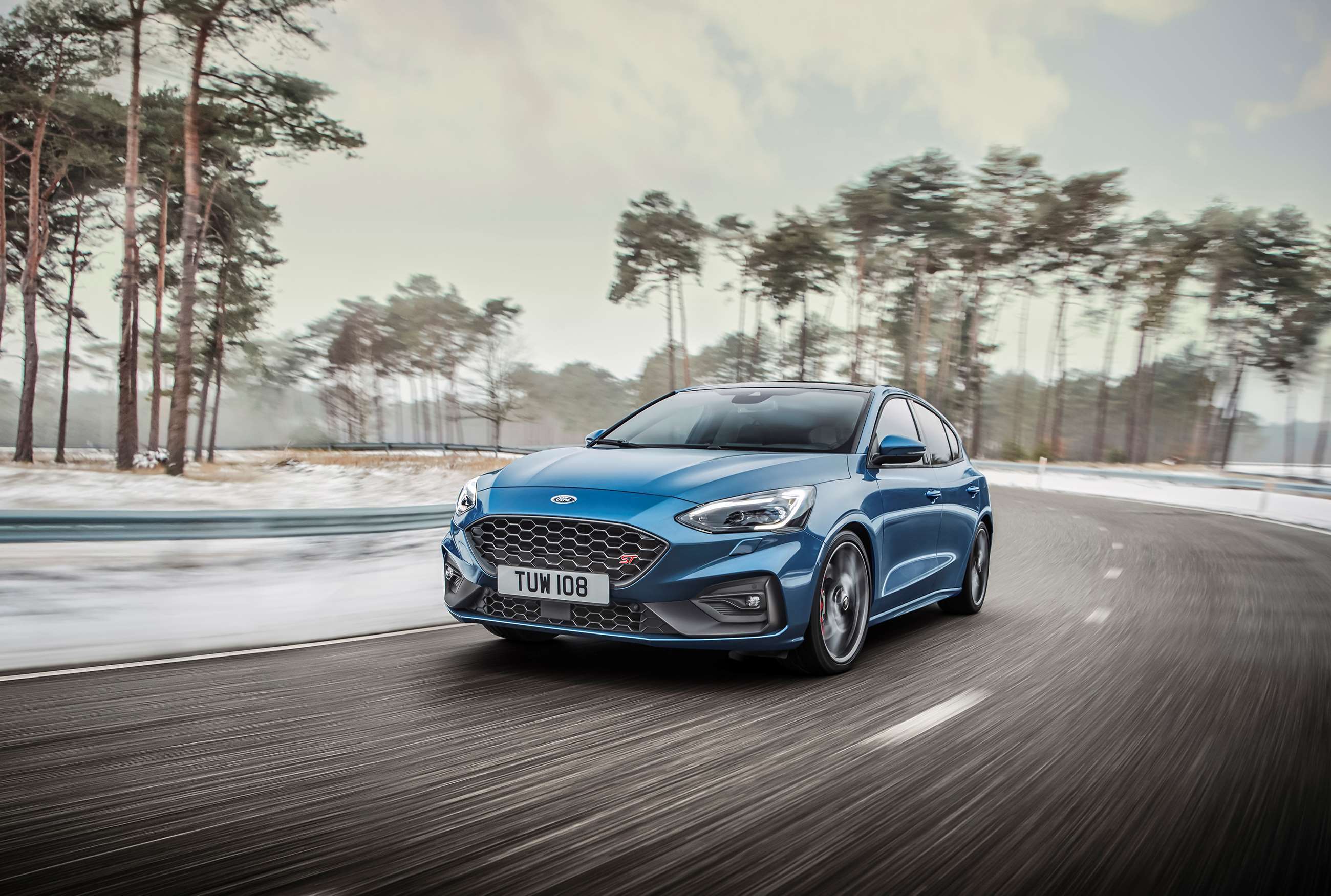 ford_focus_st_blue_hot_hatches_grown_ups_30122019.jpg