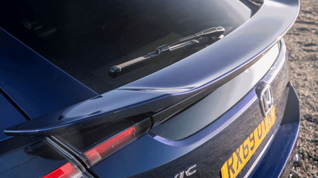 honda-civic-sport-line-spoiler-goodwood-09122019.gif