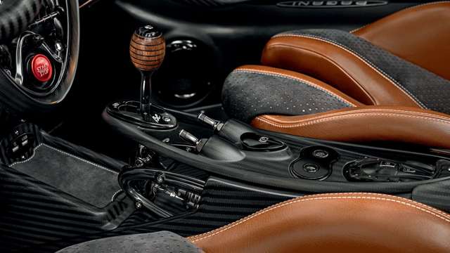 pagani-huayra-roadster-bc-gearlever-goodwood-31072019.jpg