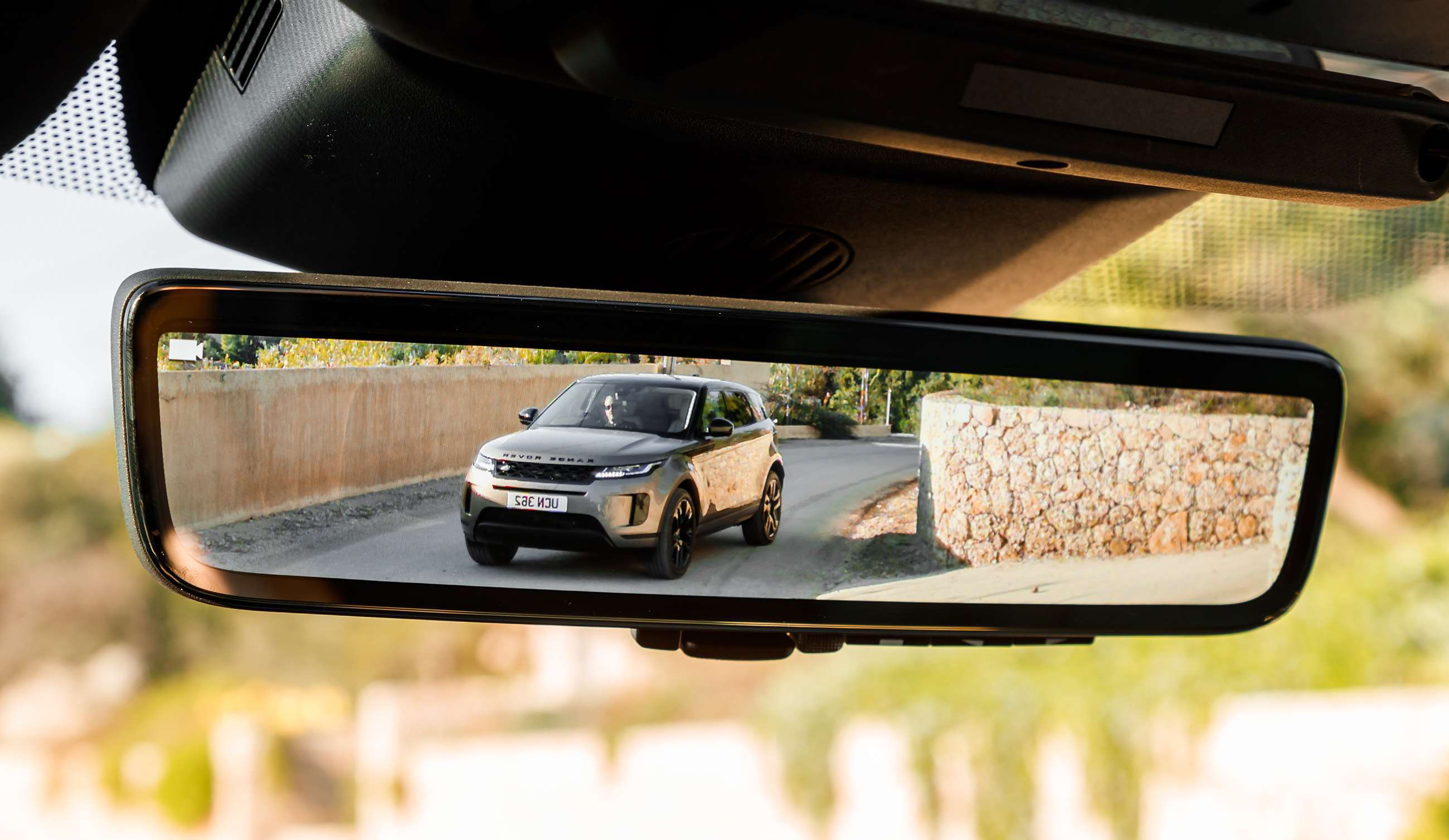 range-rover-evoque-2019-clearsight-mirror-goodwood-13032019.jpg