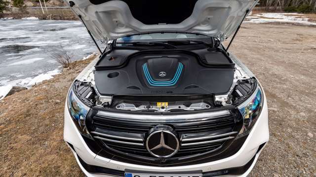 mercedes-eqc-2019-review-goodwood-14051908.jpg