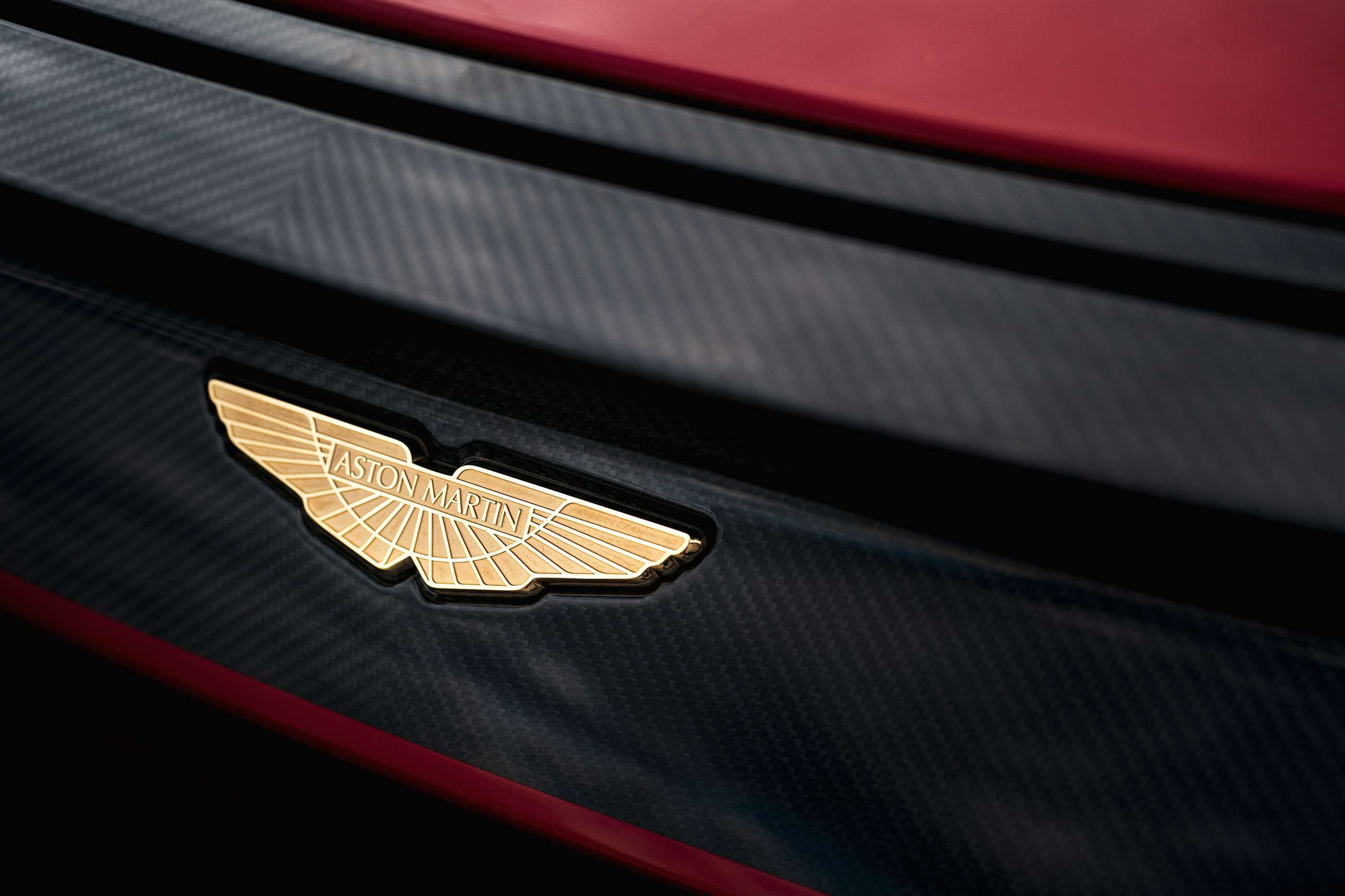 aston-martin-wings.jpg