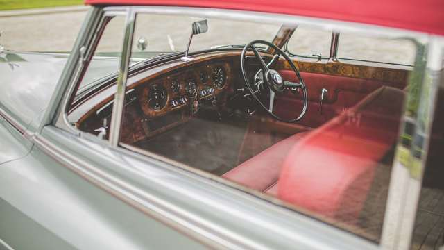 rolls-royce-silver-cloud-interior-1959-triple-rory-smith-goodwood-22101901.jpg