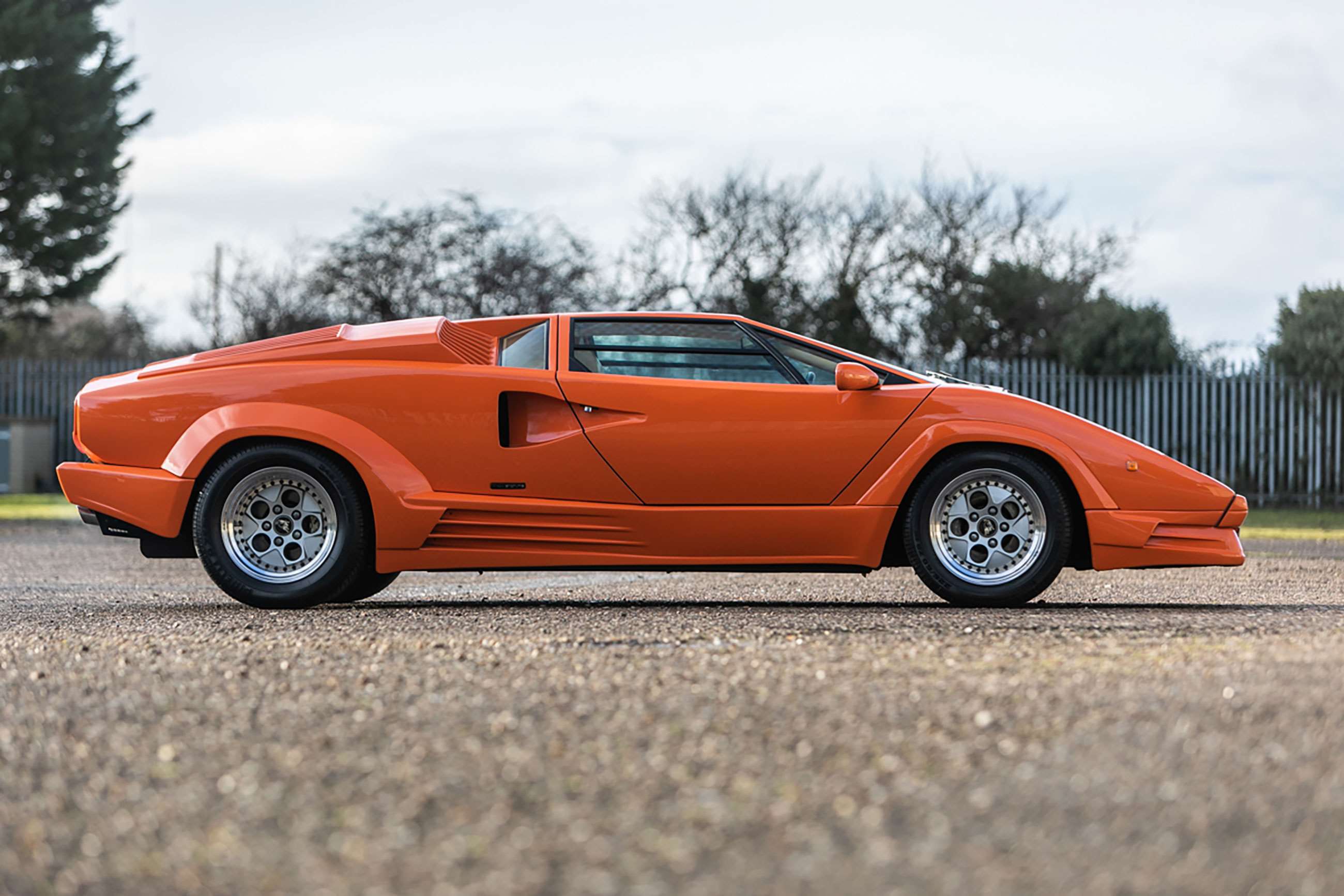 lamborghini-countach-25th-anniversary-auction-goodwood-14012020.jpg