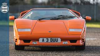 lamborghini-countach-25th-anniversary-race-retro-main-goodwood-14012020.jpg