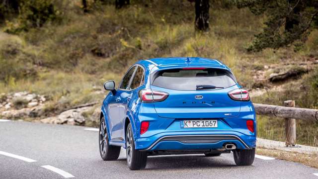ford-puma-desert-island-blue-goodwood-13012020.jpg