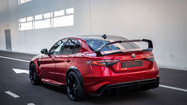 alfa-romeo-giulia-gta-specification-goodwood-02032020.jpg