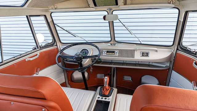 volkswagen-e-bulli-electric-camper-interior-goodwood-24032020.jpg