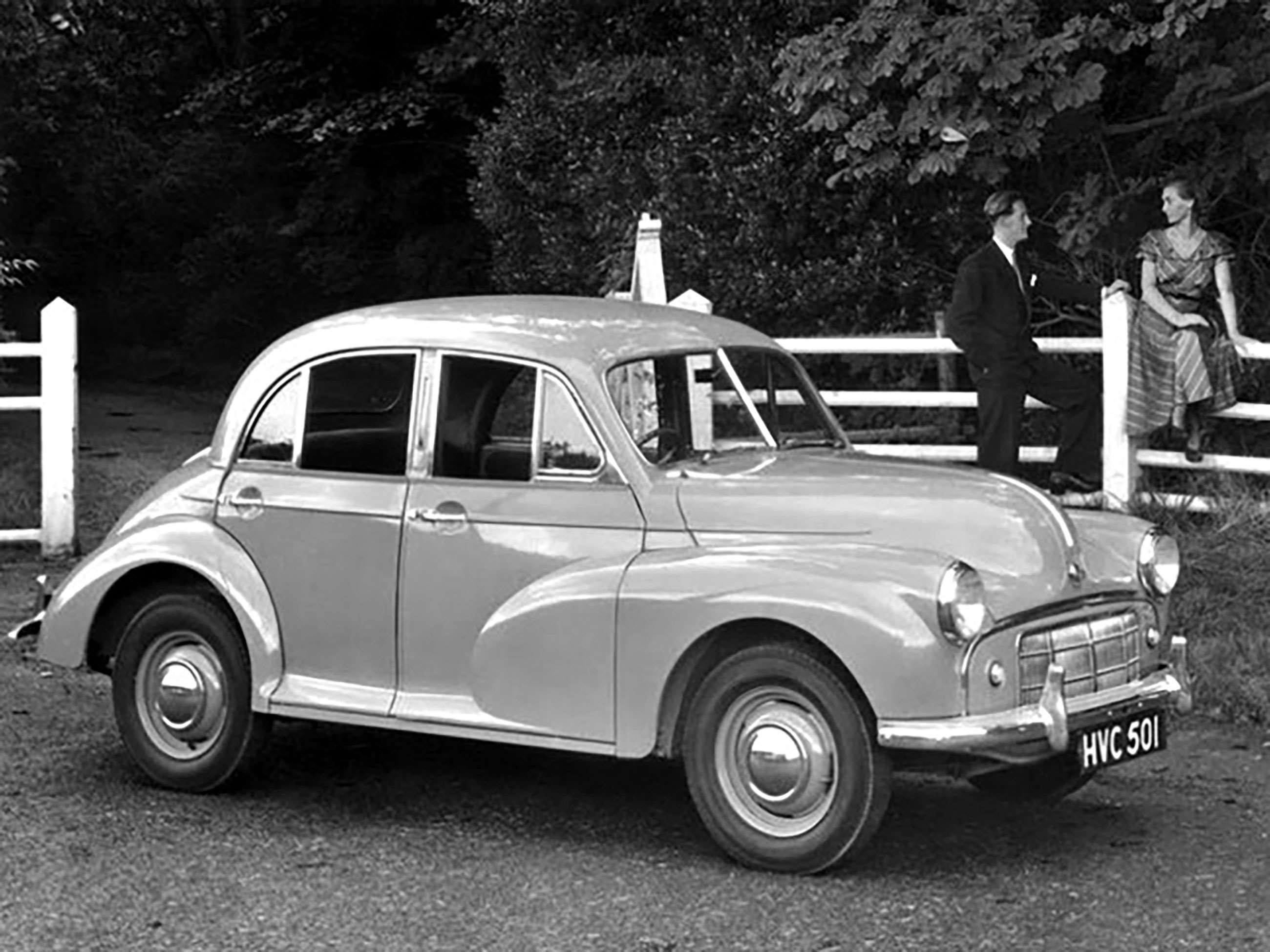 morris-minor-1000-1955-goodwood-24042020.jpg