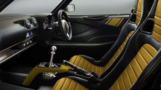 lotus-elise-classic-heritage-edition-black-gold-interior-goodwood-06052020.jpg