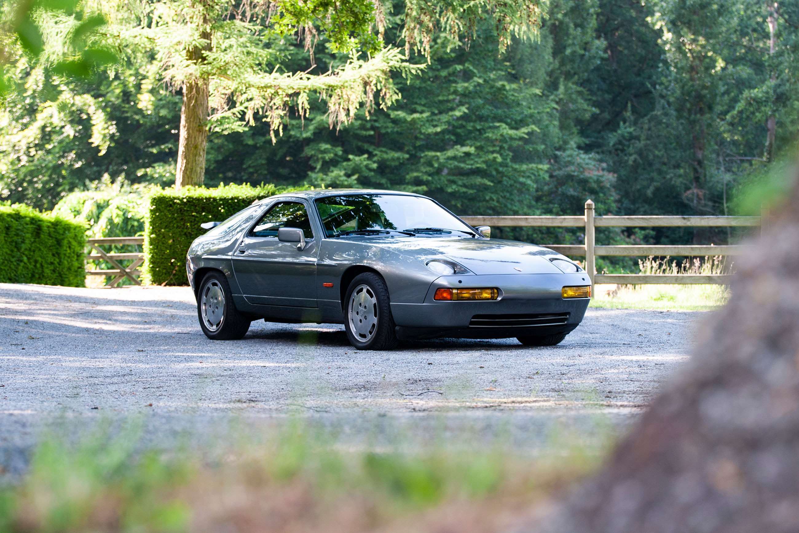 bonhams-brussels-4-porsche-928-s4-manual-1988-goodwood-28082020.jpg