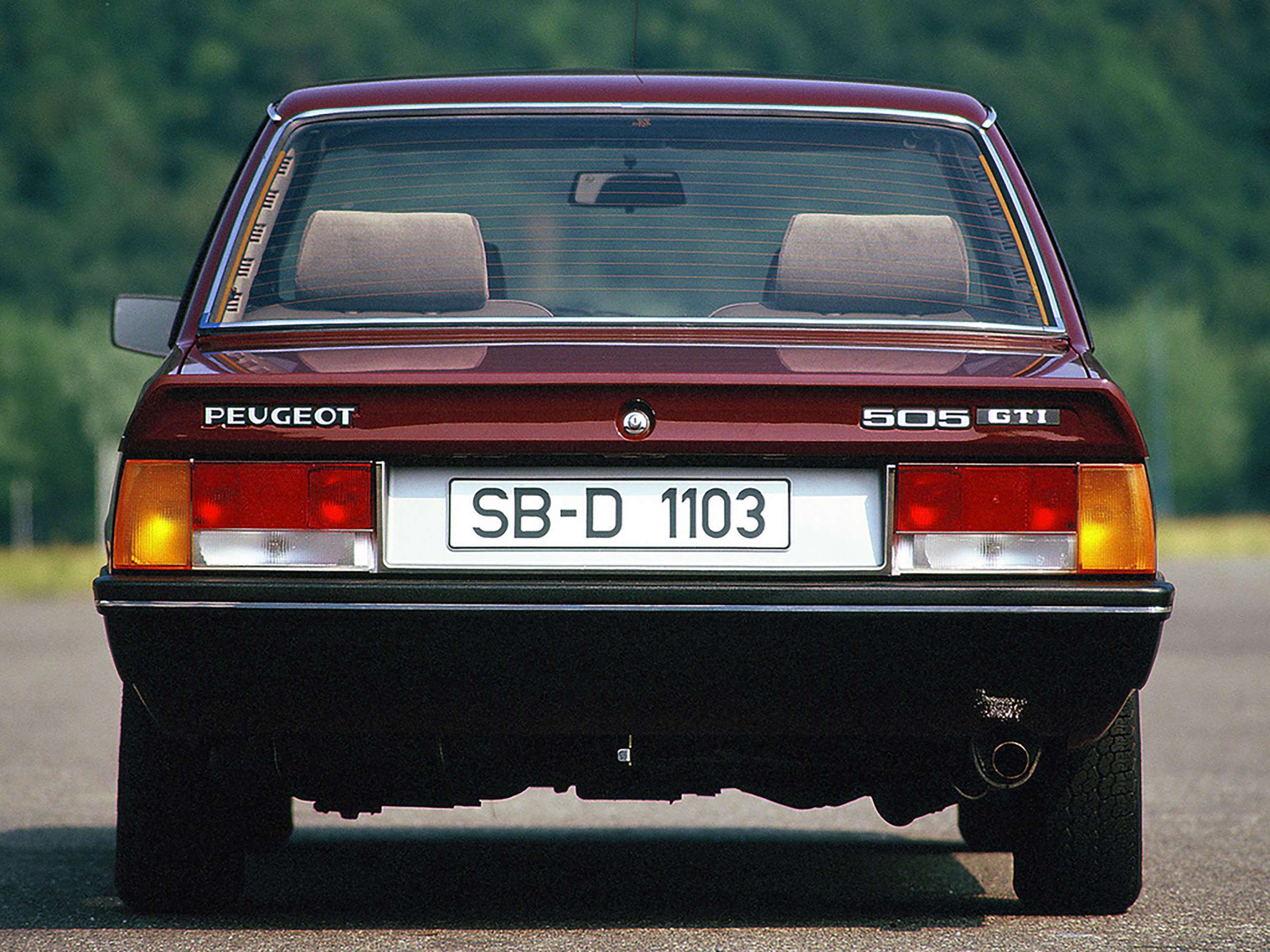 best-peugeot-gtis-3-peugeot-505-gti-goodwood-22012021.jpg