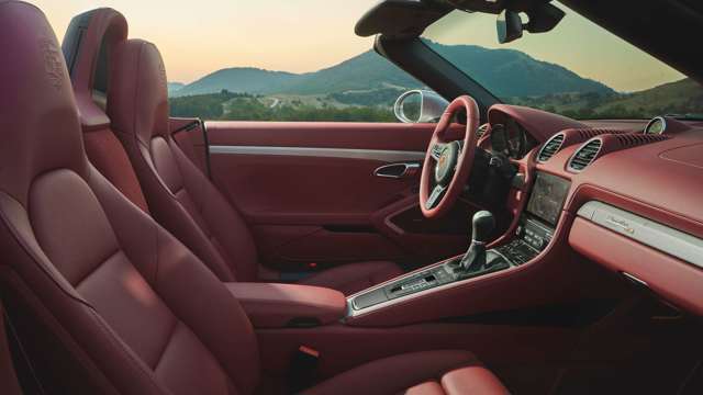 porsche-boxster-25-years-interior-goodwood-13012021.jpg