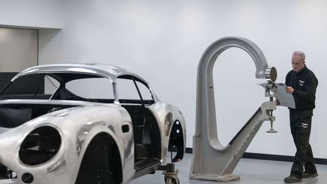 best-reborn-cars-aston-martin-db4-gt-zagato-continuation-aluminium-goodwood-07042021.jpg