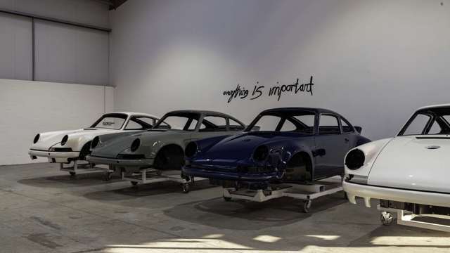 best-reborn-cars-porsche-911-reimagined-by-singer-build-goodwood-07042021.jpg