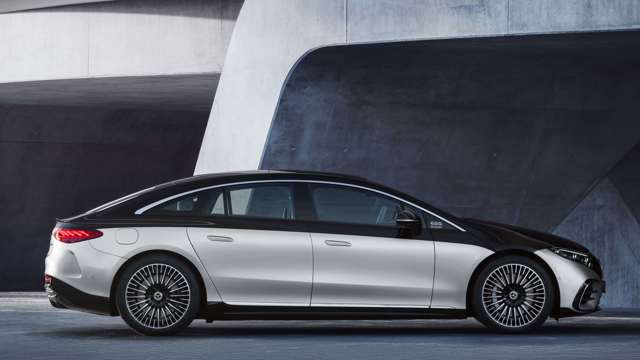mercedes_benz_eqs_2021_goodwood_11-21_image_20c0714-073.jpg