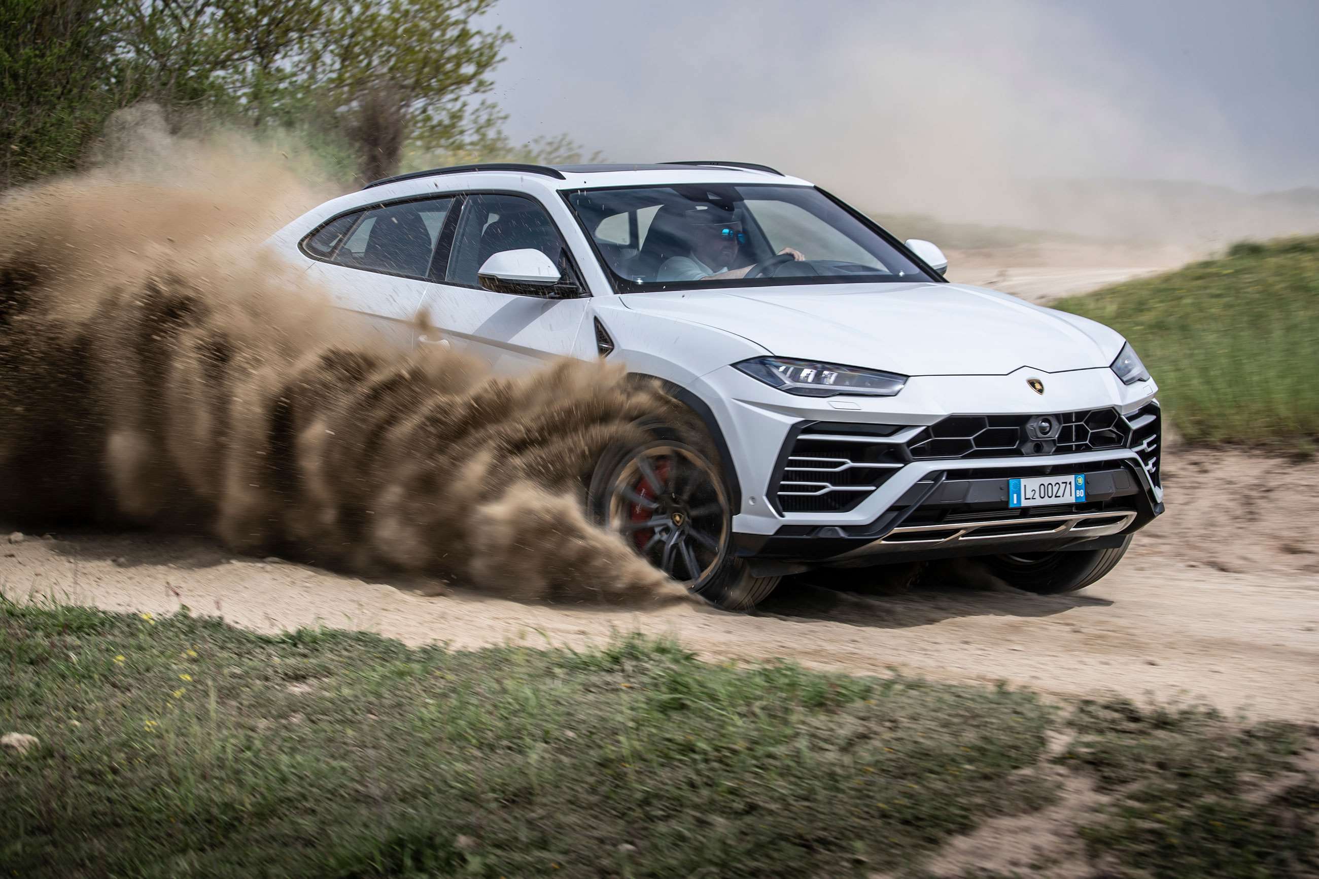 electric-lamborghini-urus-goodwood-18052021.jpg