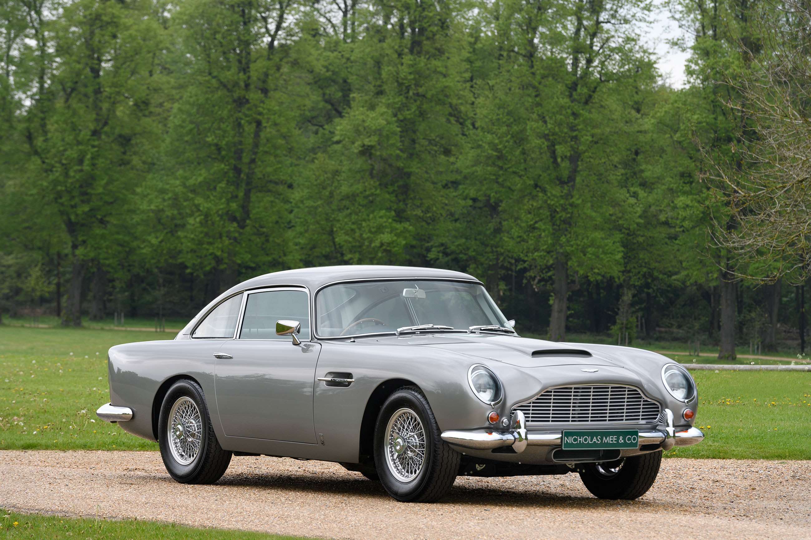 aston-martin-db5-vantage-for-sale-nicholas-mee-and-co-goodwood-04062021.jpg
