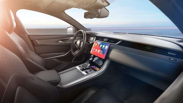 jag_xf_2022_goodwood_07_ebony_interior_wireless_apple_carplay_250821.jpg