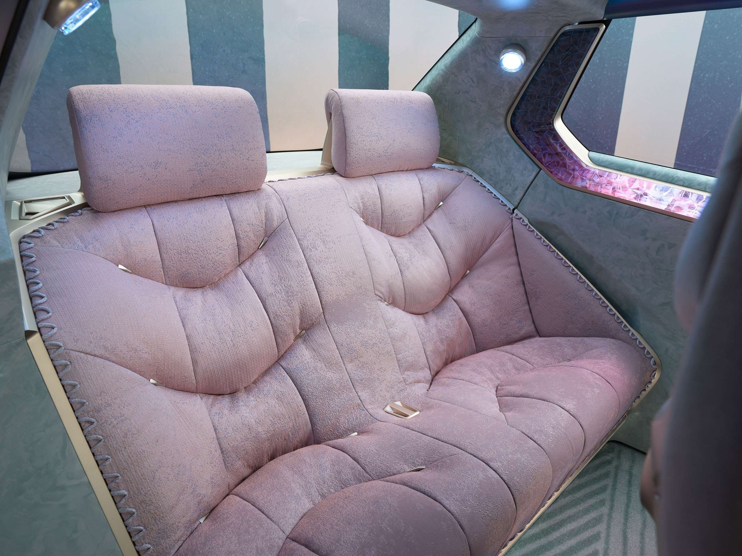 bmw-i-vision-circular-seats-goodwood-07092021.jpg