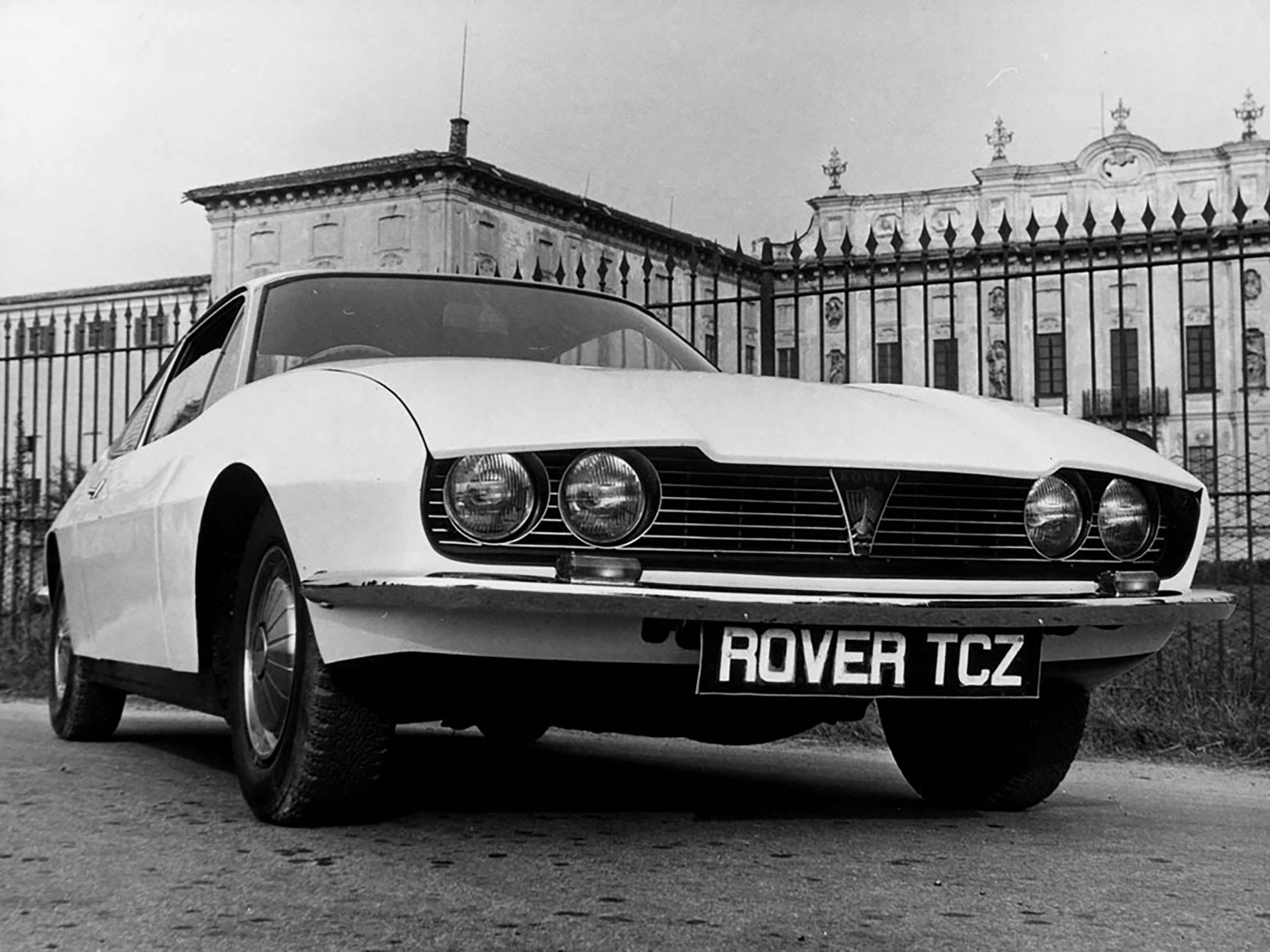 british-cars-designed-in-italy-10-rover-2000-tcz-18032022.jpg