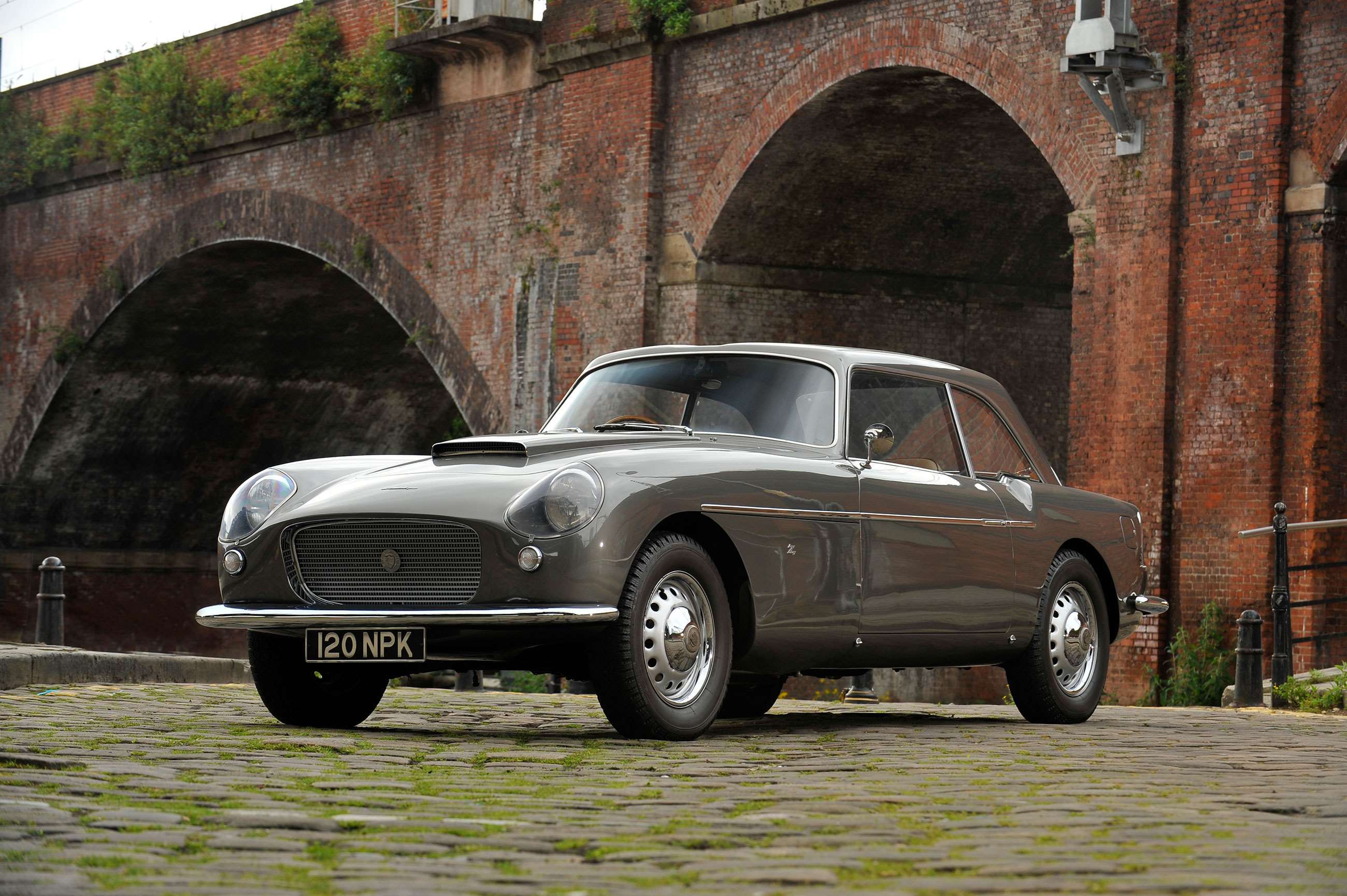 british-cars-designed-in-italy-2-bristol-406-s-bonhams-18032022.jpg
