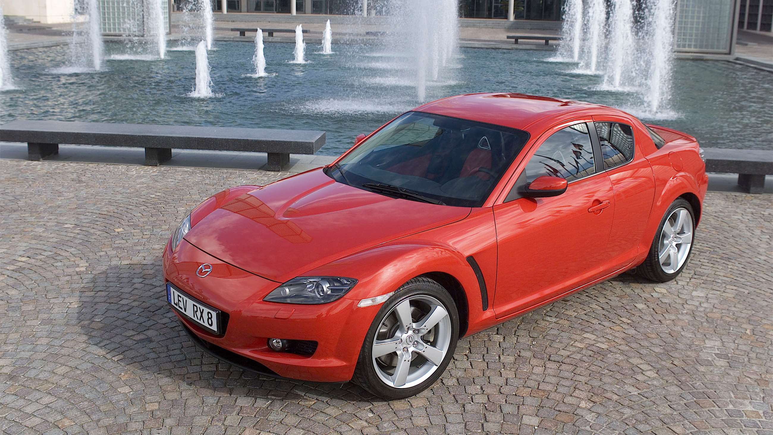 mazda-rx-8-2600.jpg