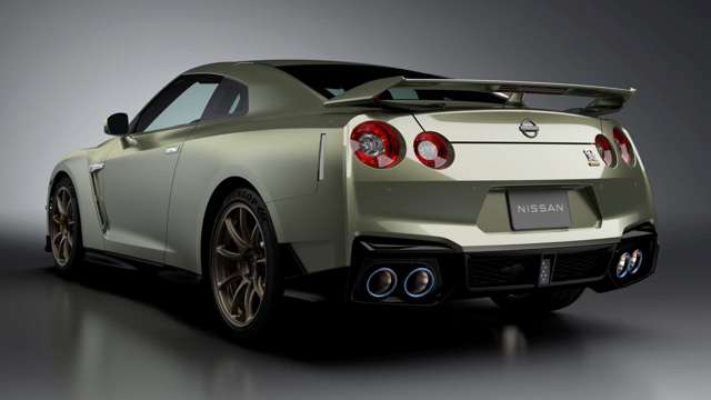 nissan-gt-r-premium-edition-t-spec-my2024_02.jpg