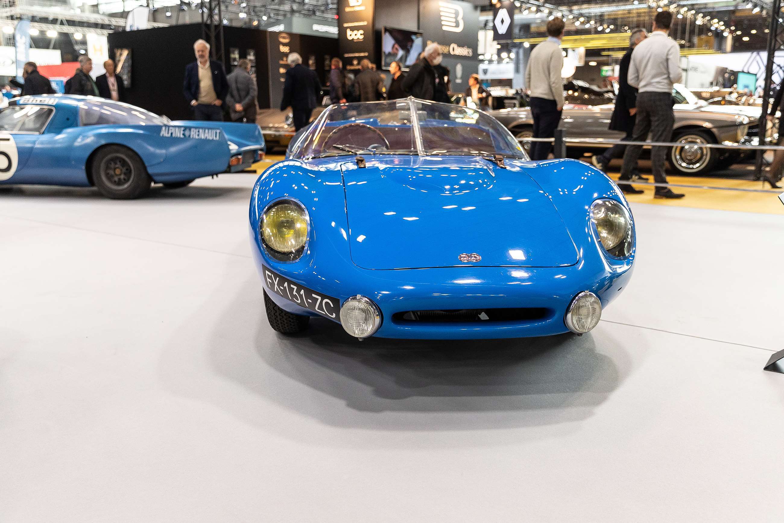retromobile-axons-automotive-anorak-03.jpg