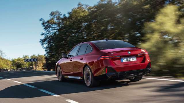 bmw-5-series-2024-07.jpg