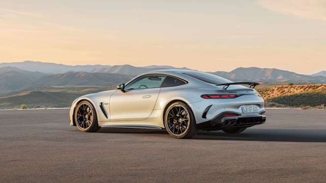 mercedes-amg-gt-2023-26.jpg