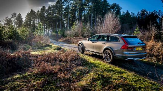wallpapers_volvo_v90_2017_1.jpg