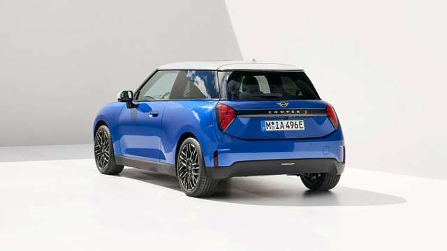 new-mini-cooper-ev-2024-04.jpg